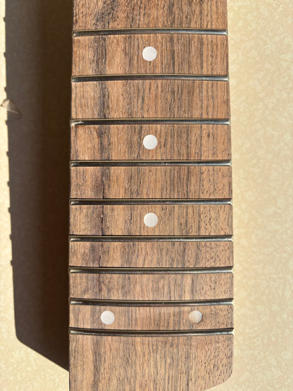 5 String Style Bass Guitar Kit - B-Stock cracked fretboard